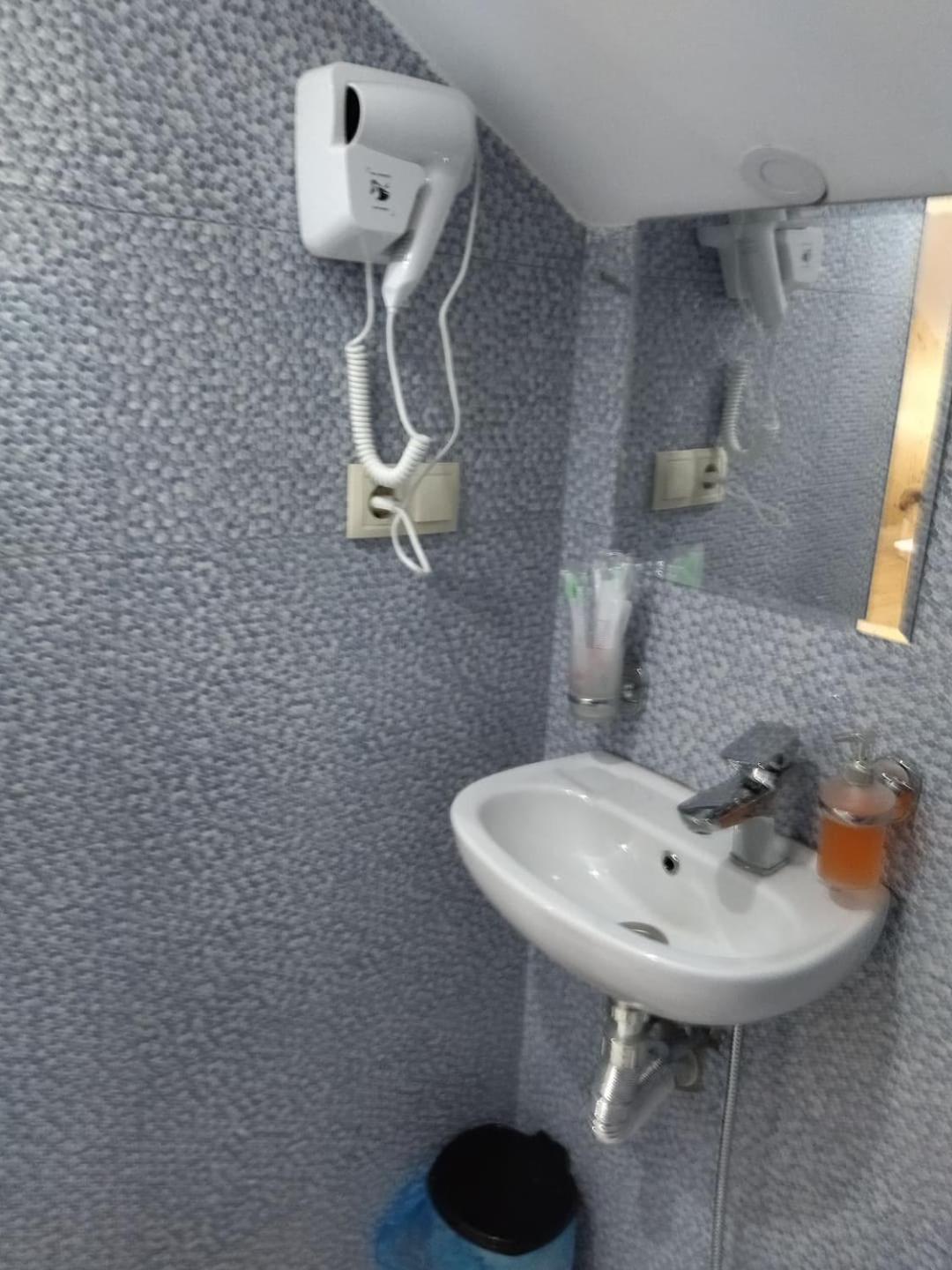 Hotel Alismereti Zekari Kültér fotó